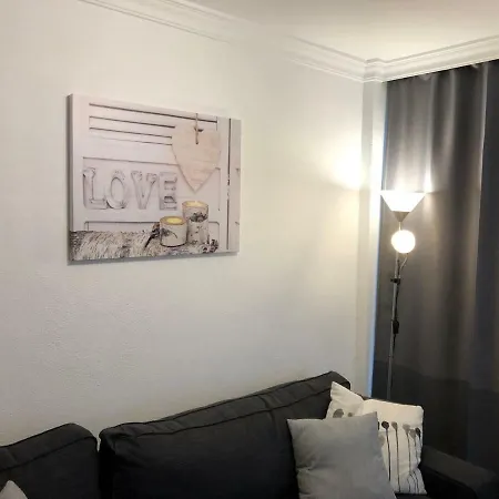 Appartement 5 Min Walk From Yumbo 216 *